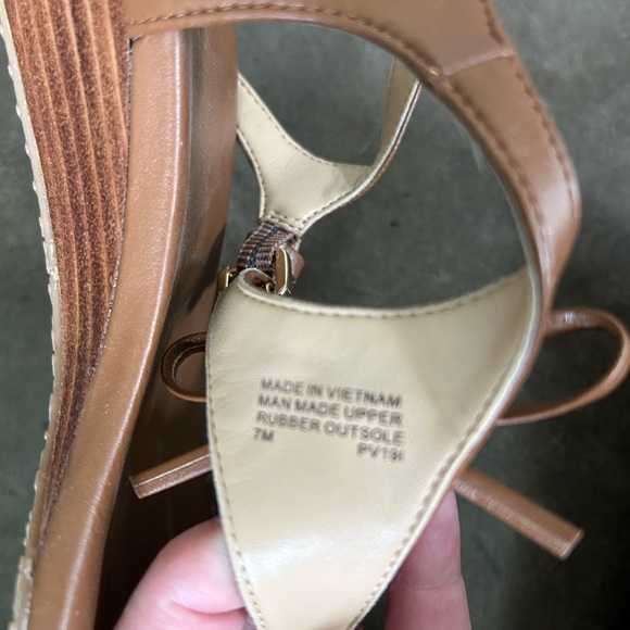 MK Thong sandal with bow - Picture 6 of 8